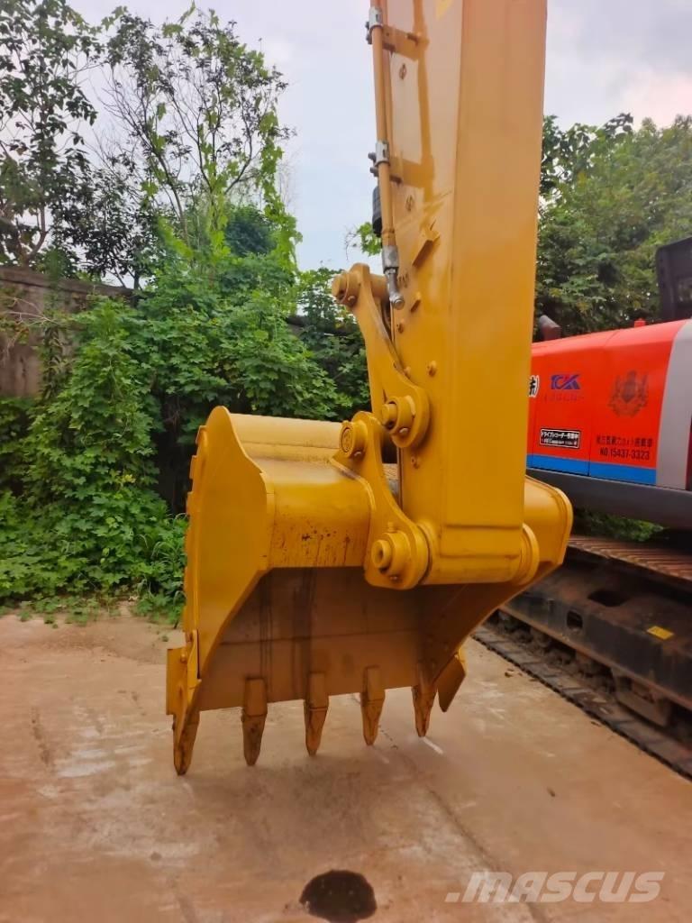 CAT 323 GC Vikšriniai ekskavatoriai