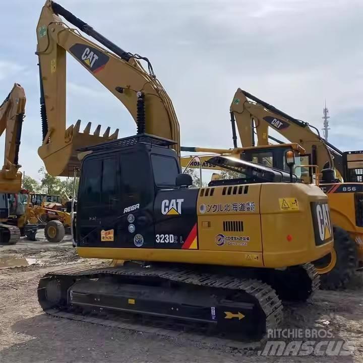 CAT CAT323D2L Vidutinės galios ekskavatoriai 7-12 t