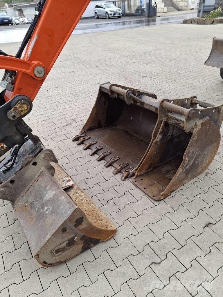 Kubota KX 080-4 Vidutinės galios ekskavatoriai 7-12 t
