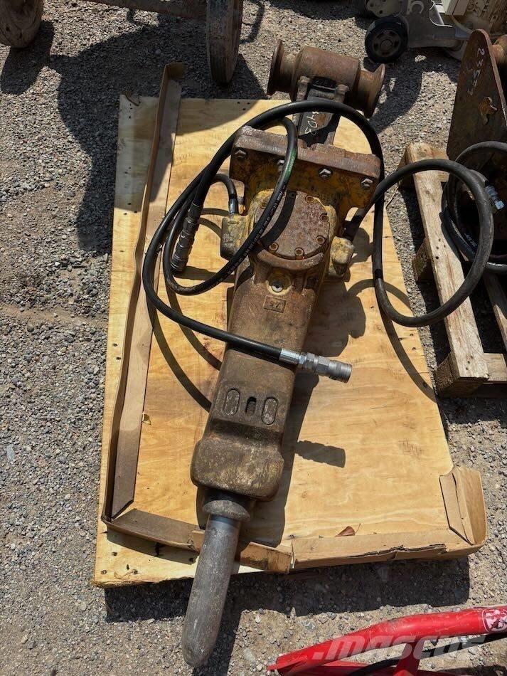 Atlas Copco SB 202 Hidrauliniai kūjai / Trupintuvai