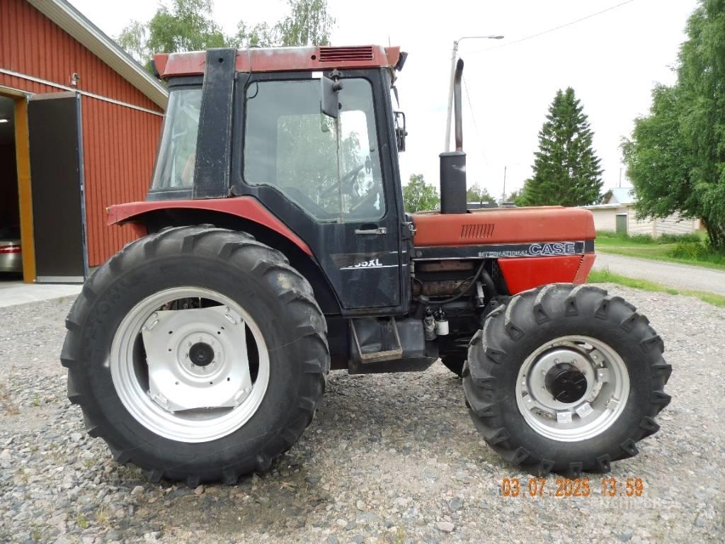 Case IH 685 XL Traktoriai