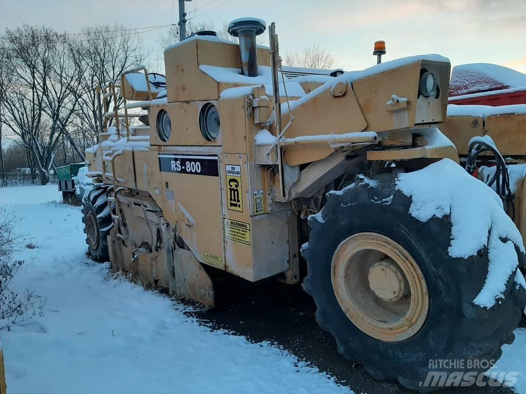 CMI RS-800 Gruntiniai volai