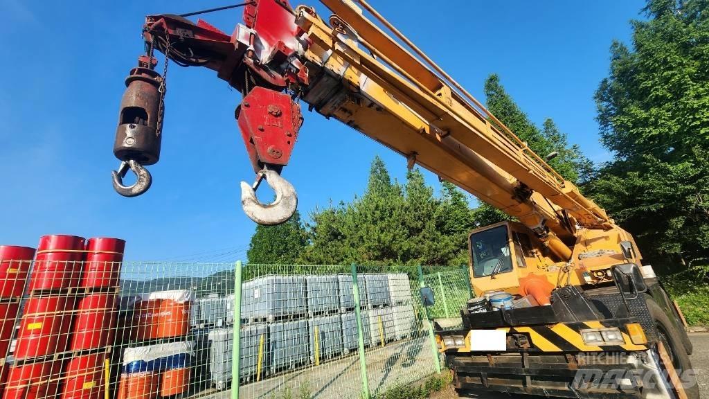 Tadano TR 250 M-6 Neapdoroto reljefo kranai