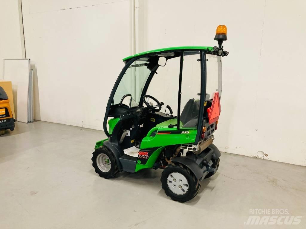 Avant 225 Mini krautuvai