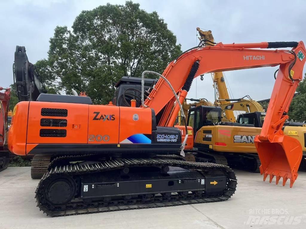Hitachi zx200 Vikšriniai ekskavatoriai