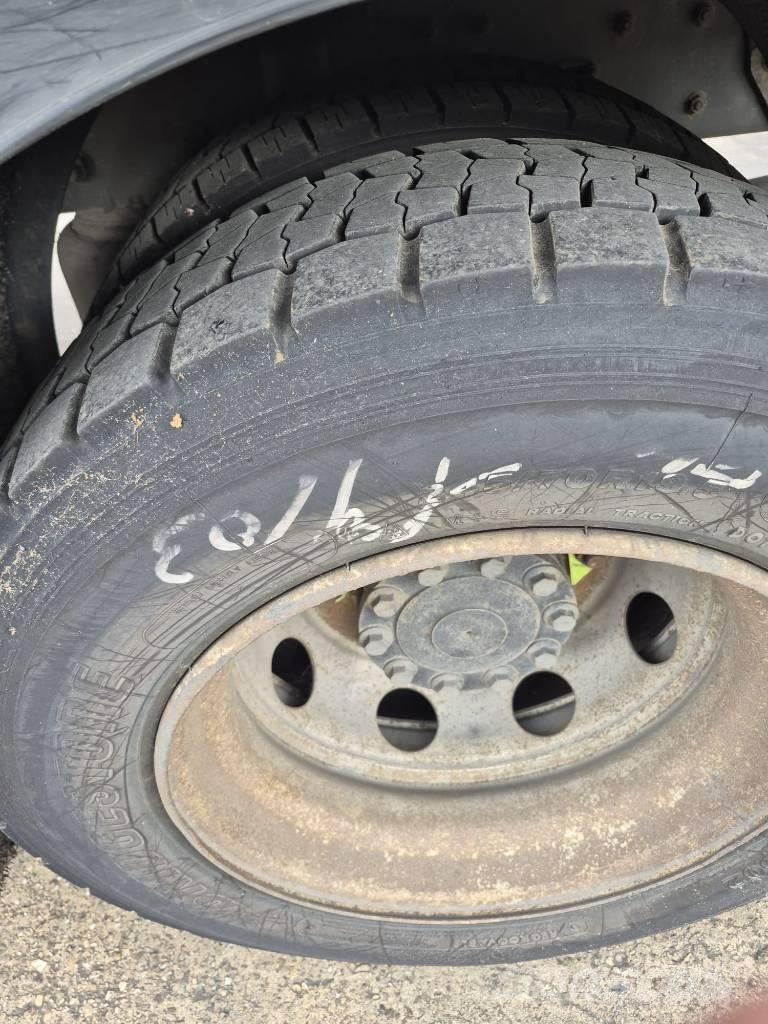 DAF LF 55.180 Sunkvežimiai su dengtu kėbulu