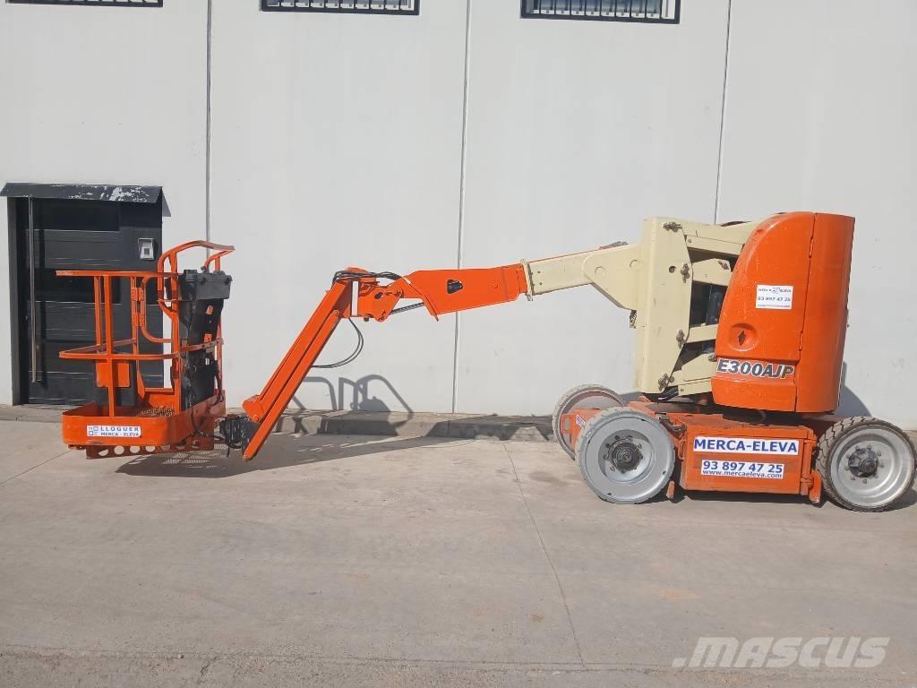 JLG E 300 AJ Alkūniniai keltuvai