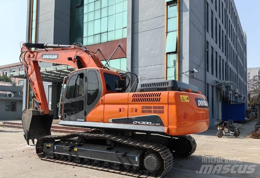 Doosan DX300 Vikšriniai ekskavatoriai