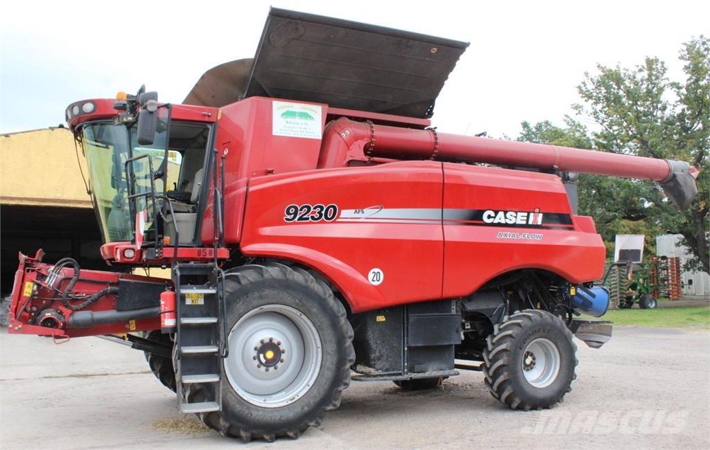 Case IH AF 9230 Derliaus nuėmimo kombainai