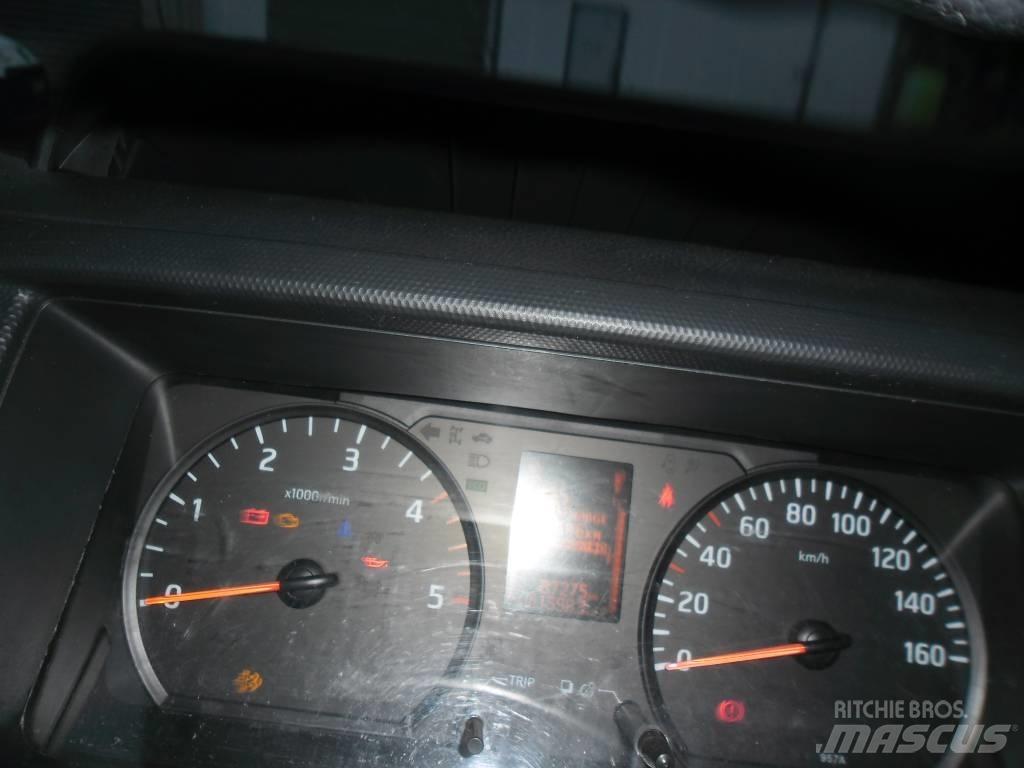 Nissan 35.15 Autovežiai