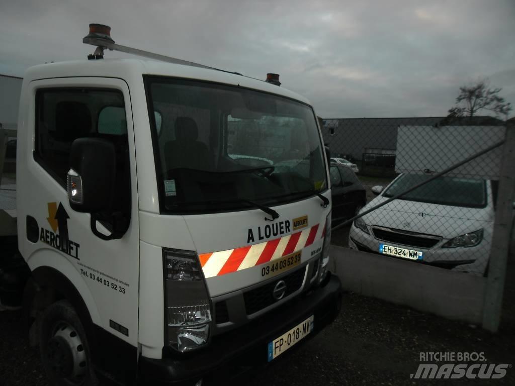 Nissan 35.15 Autovežiai
