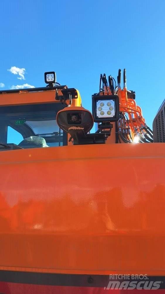 Develon DX 140 LCR-7 Vikšriniai ekskavatoriai