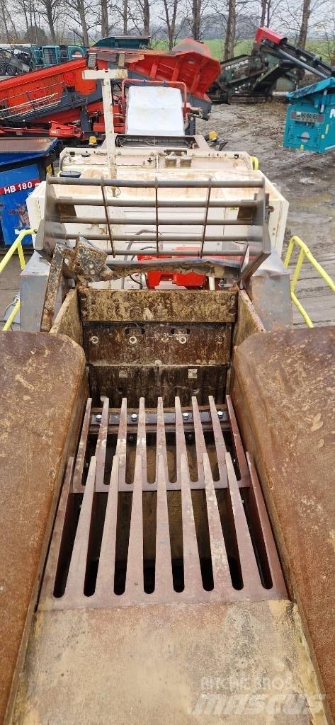 Sandvik QJ 241 Mobilūs smulkintuvai