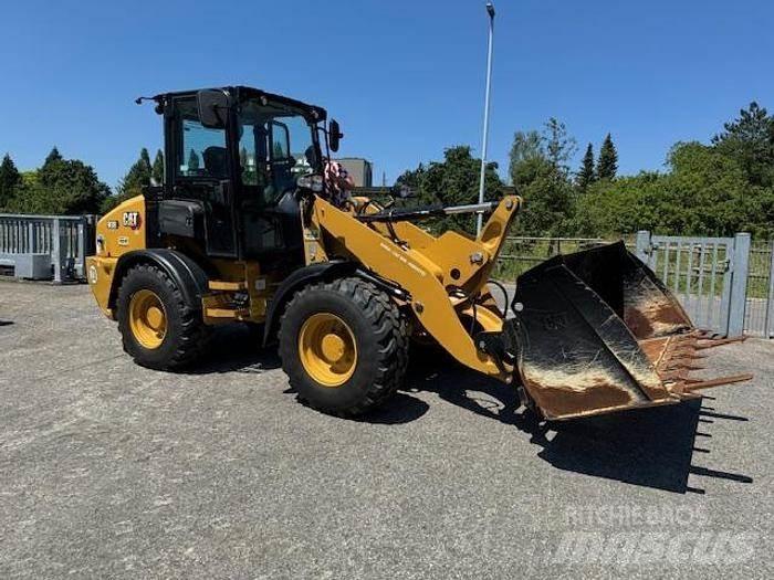 CAT 908 Naudoti ratiniai krautuvai