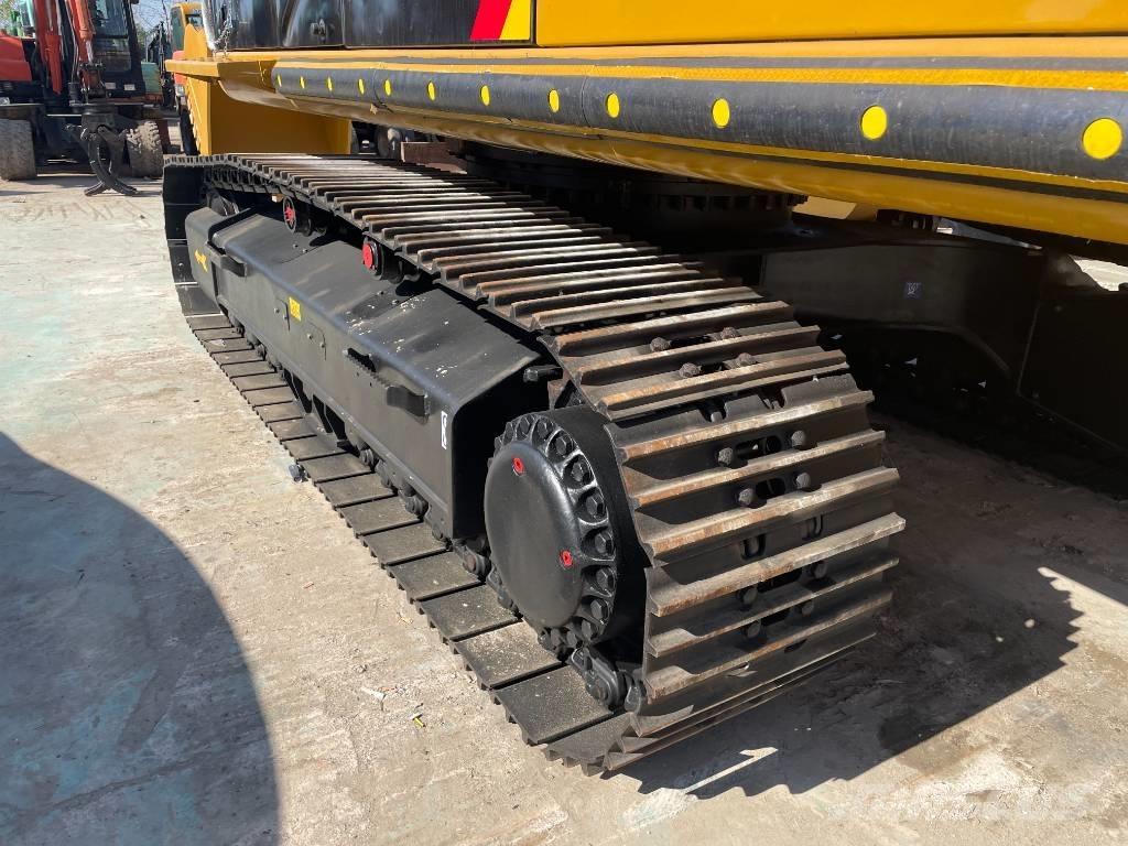 CAT 330 D Vikšriniai ekskavatoriai