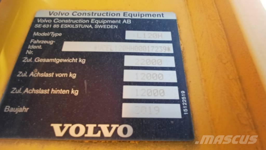 Volvo L 120 H Naudoti ratiniai krautuvai