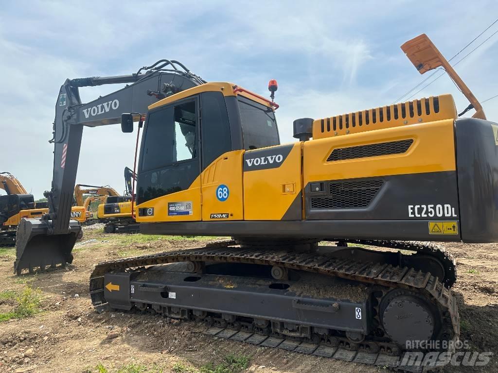 Volvo EC250D Vikšriniai ekskavatoriai