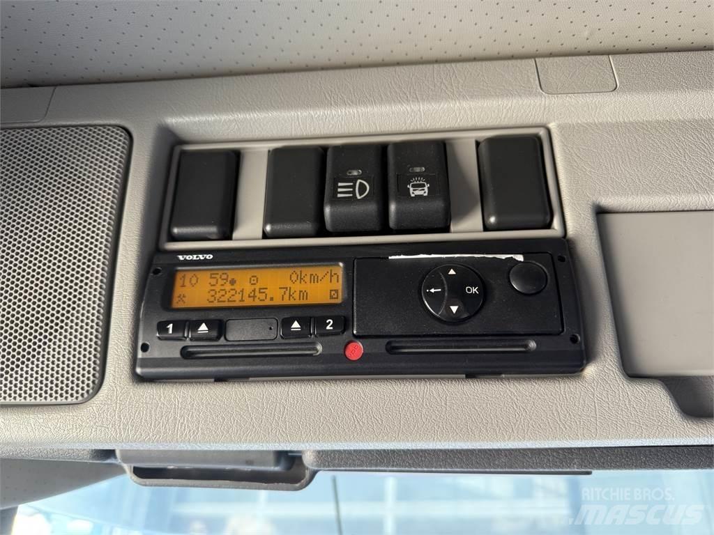 Volvo FM 370 6X2 Automobiliniai kranai