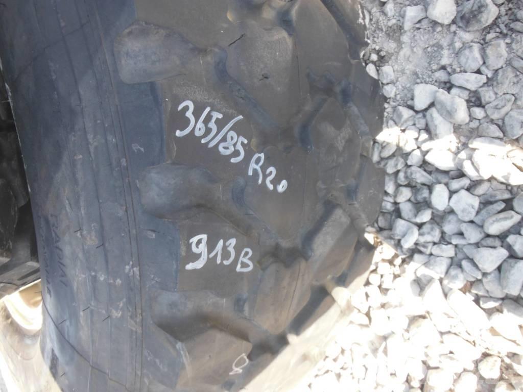 Michelin 365/85R20 Padangos, ratai ir ratlankiai
