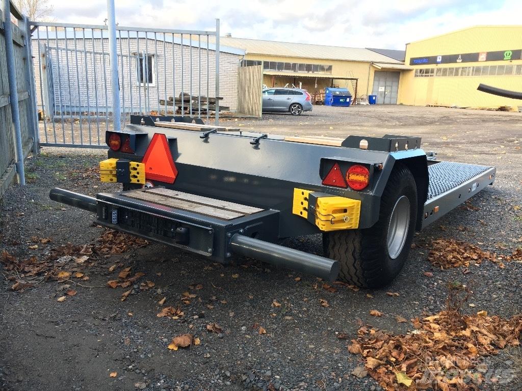 Dinapolis LL-8 Kiti krovimo ir kasimo mechanizmai ir jų priedai