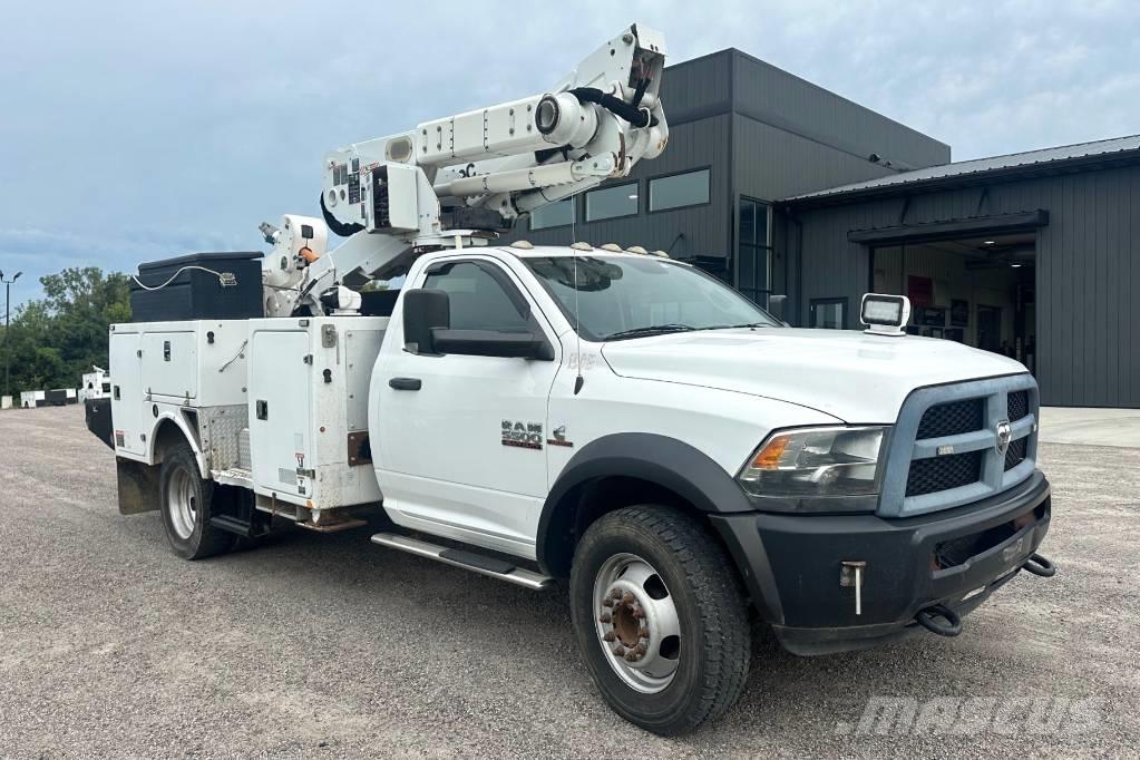 RAM 5500 TRADESMAN Ant vilkikų montuojamos kėlimo platformos