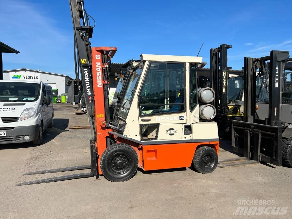 Nissan PH02A25U LPG (dujiniai) krautuvai