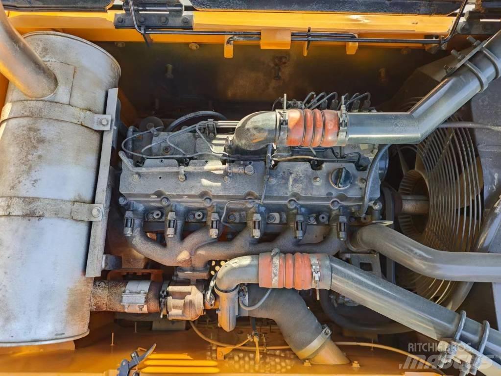 Hyundai 330LC-9S Vikšriniai ekskavatoriai