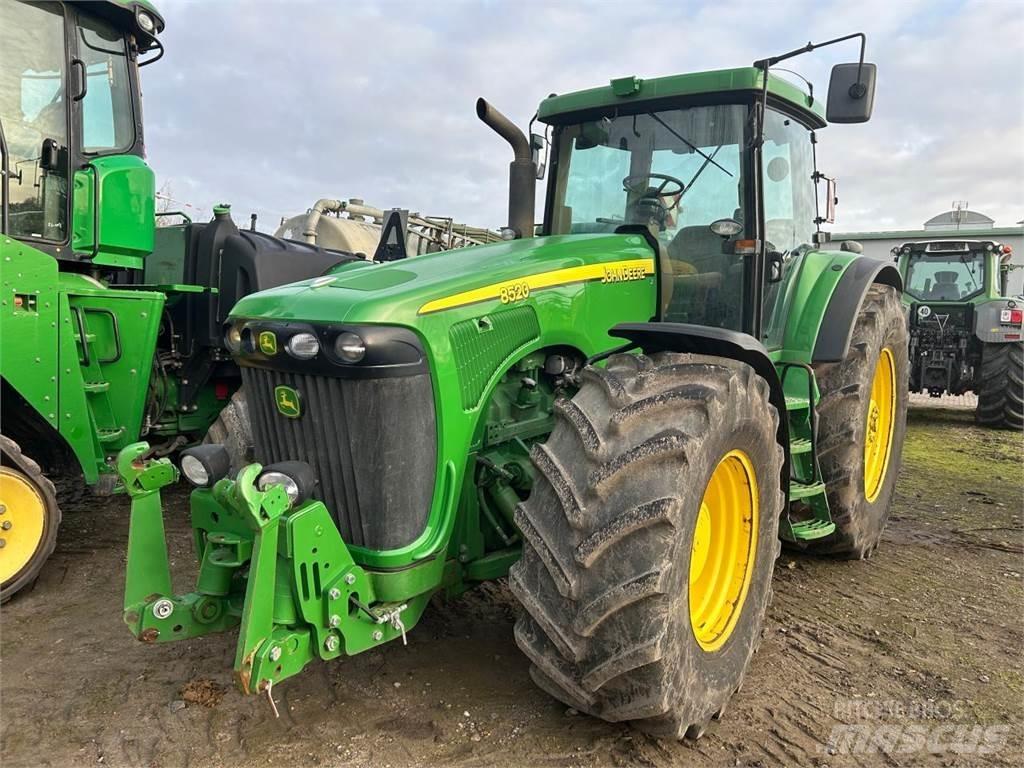 John Deere 8420 Traktoriai