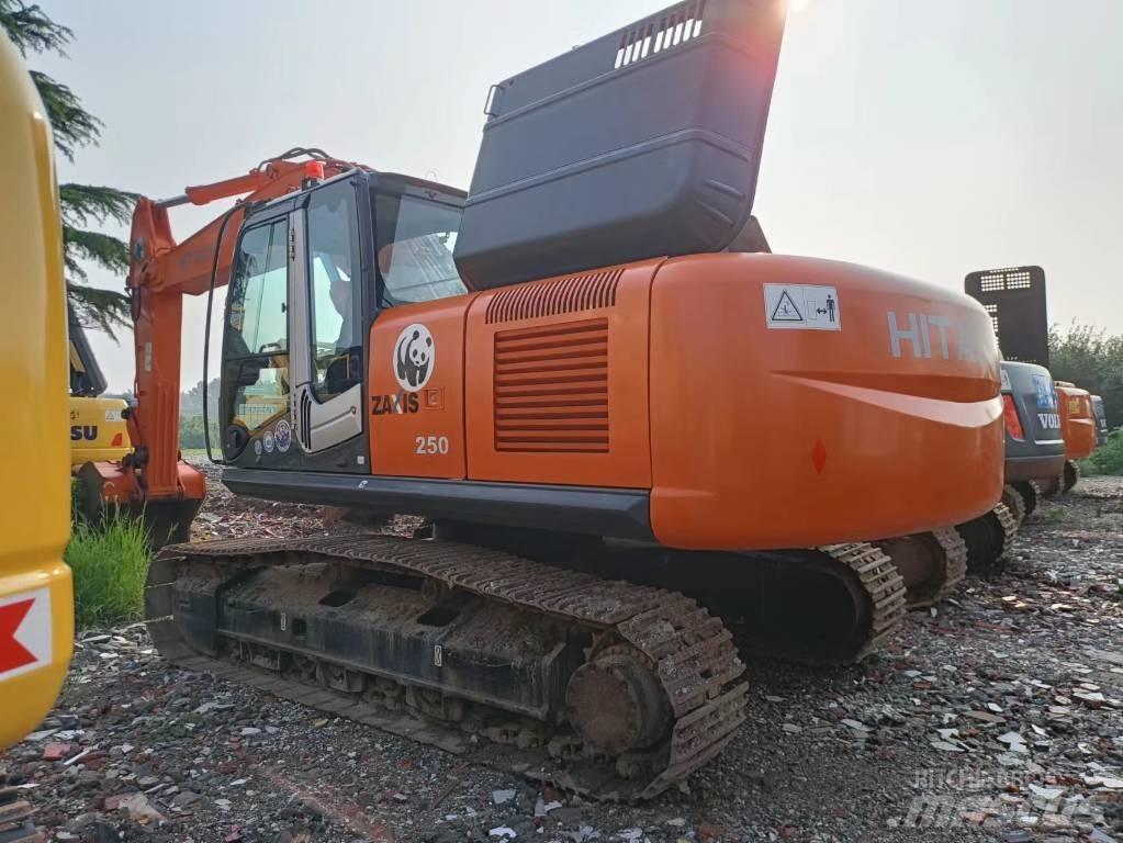 Hitachi ZX 250 LC Vikšriniai ekskavatoriai