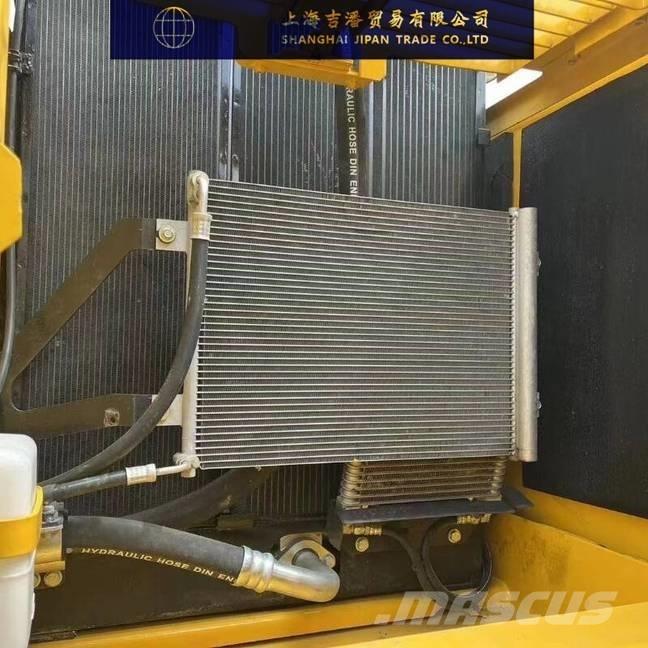 Komatsu PC 220 Vikšriniai ekskavatoriai