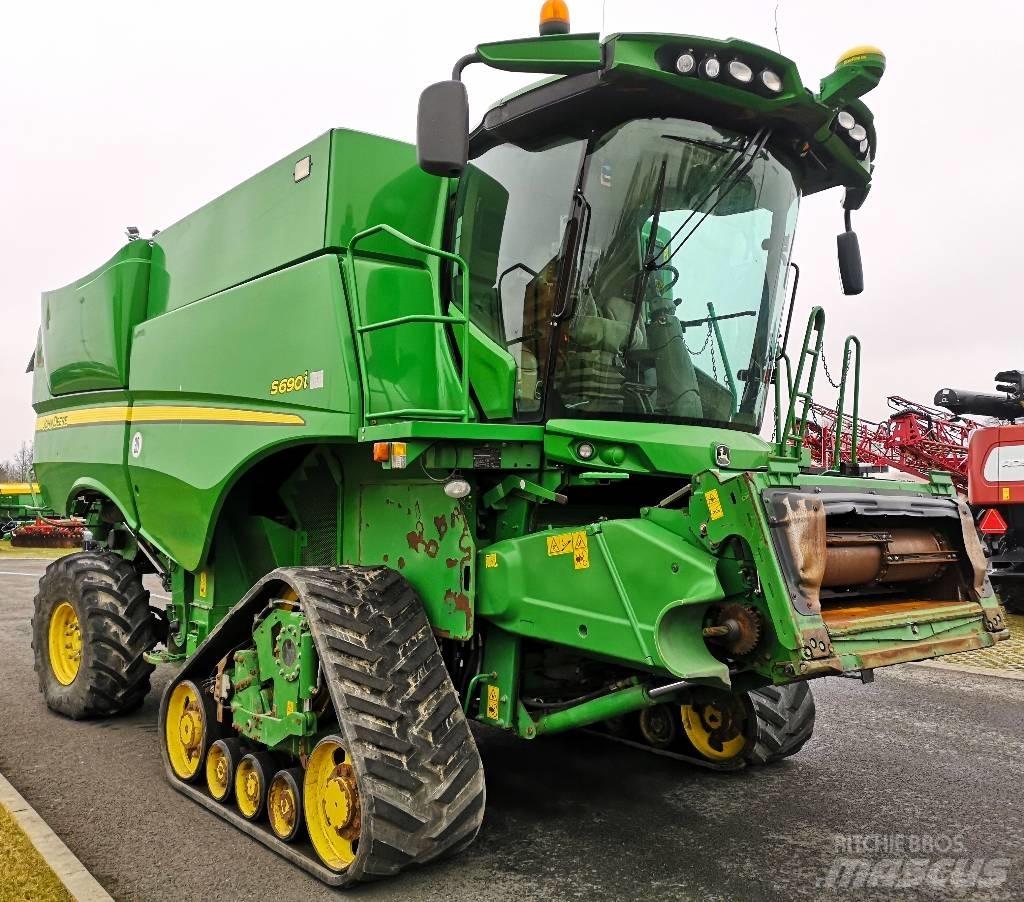 John Deere S 690 i Derliaus nuėmimo kombainai