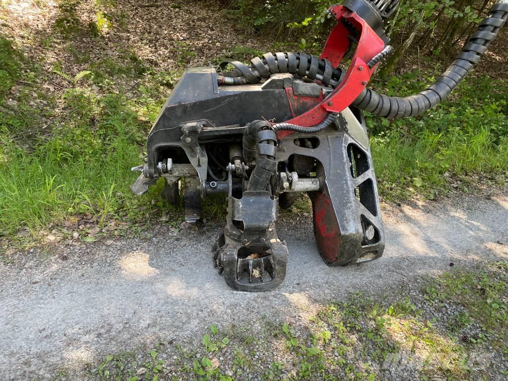 Komatsu C124 Miško krautuvai