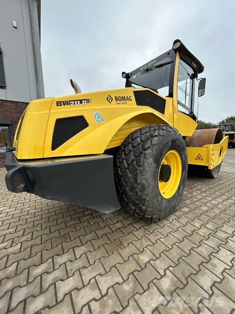 Bomag BW 211 D-5 Vieno būgno volai
