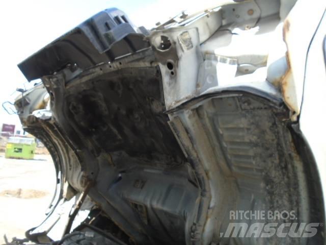 Hino 195 D Sunkvežimiai su dengtu kėbulu