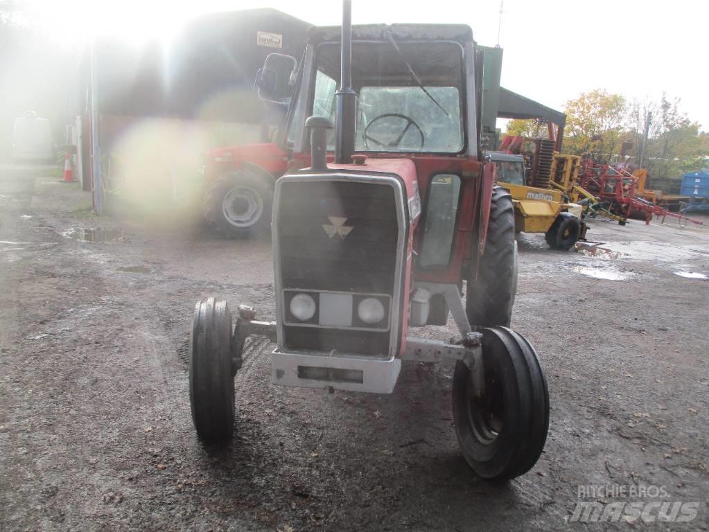 Massey Ferguson 590 Traktoriai
