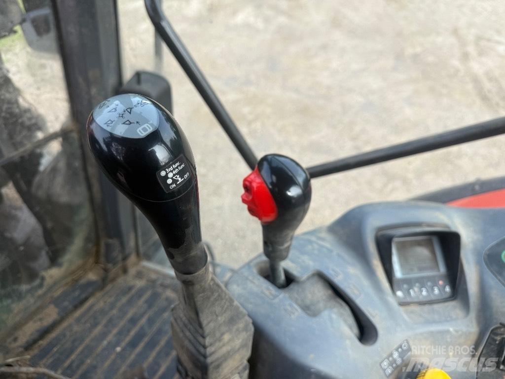 Kubota M 135 GX Traktoriai