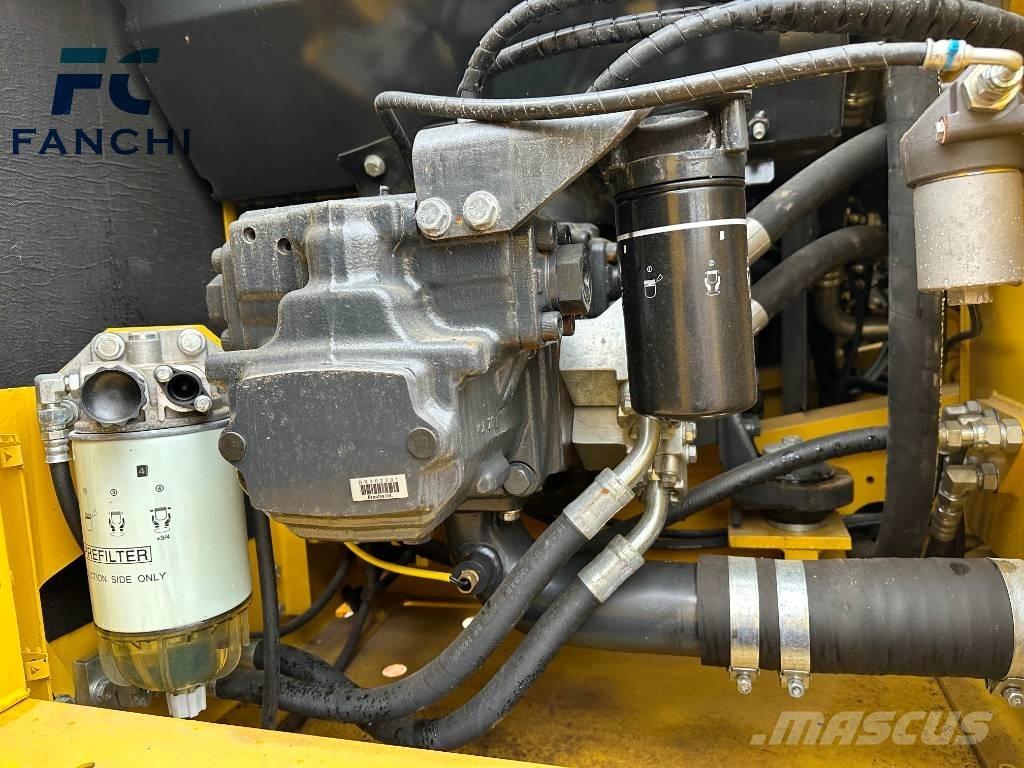 Komatsu PC 210-8 Vikšriniai ekskavatoriai