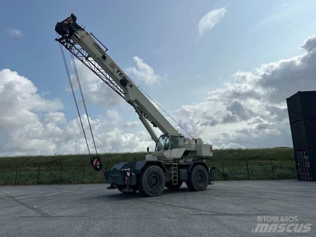 Terex A600 Neapdoroto reljefo kranai