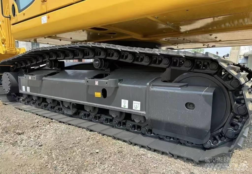 Komatsu PC 200-8 Vikšriniai ekskavatoriai
