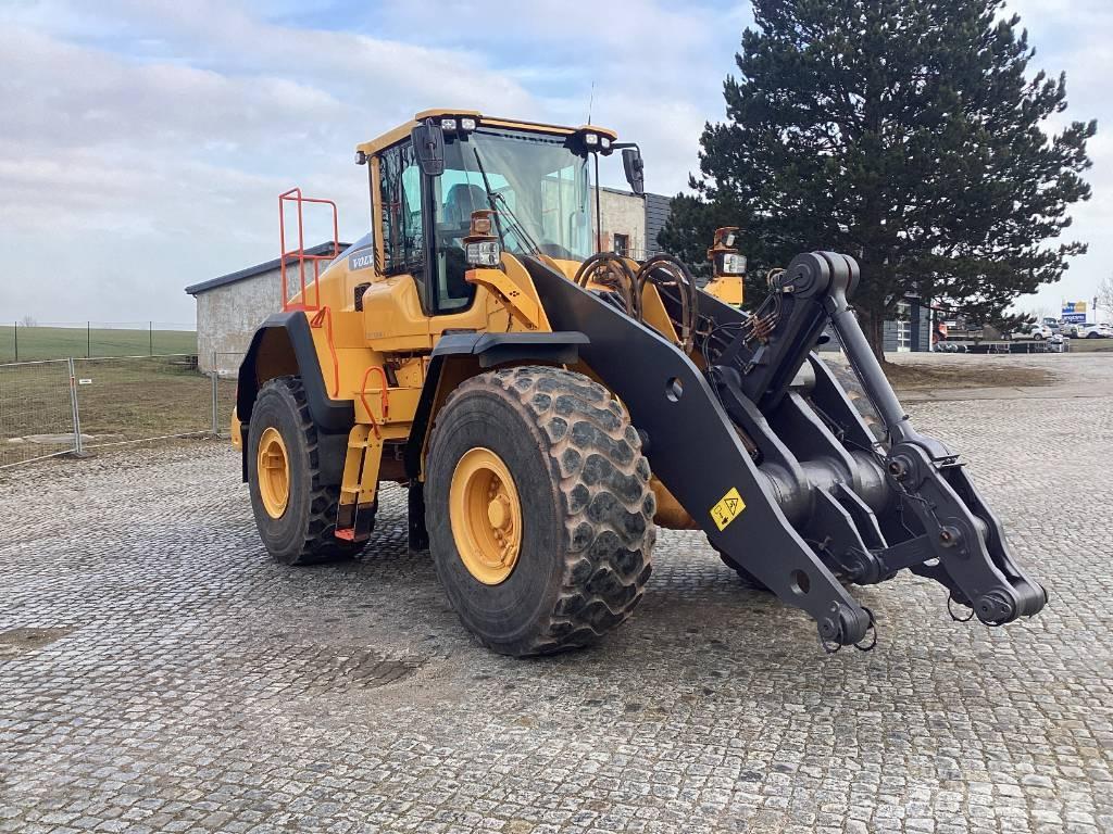 Volvo L 150 H Naudoti ratiniai krautuvai