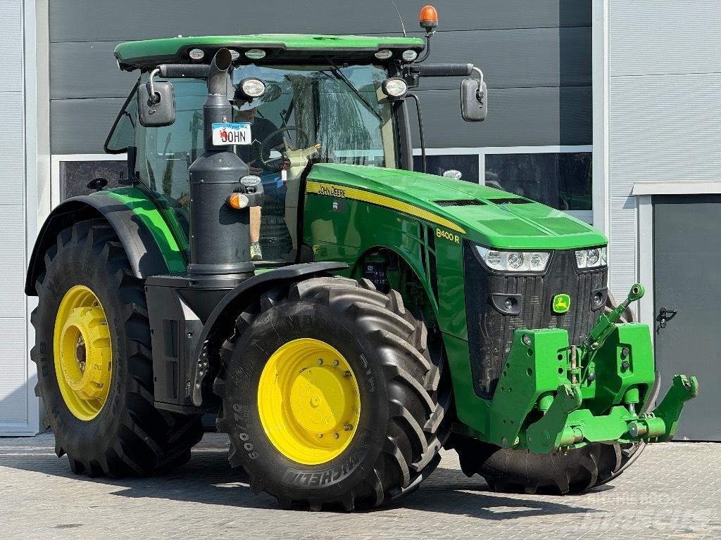 John Deere 8400 R Traktoriai