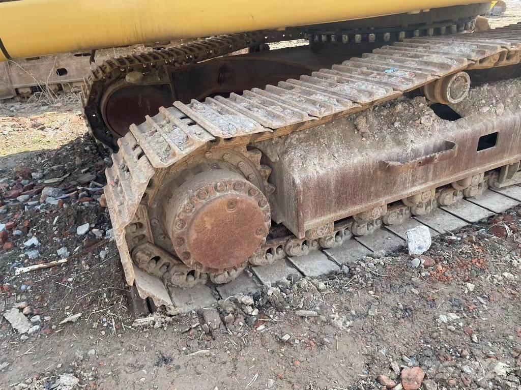 CAT 329D Aukštuminiai ekskavatoriai