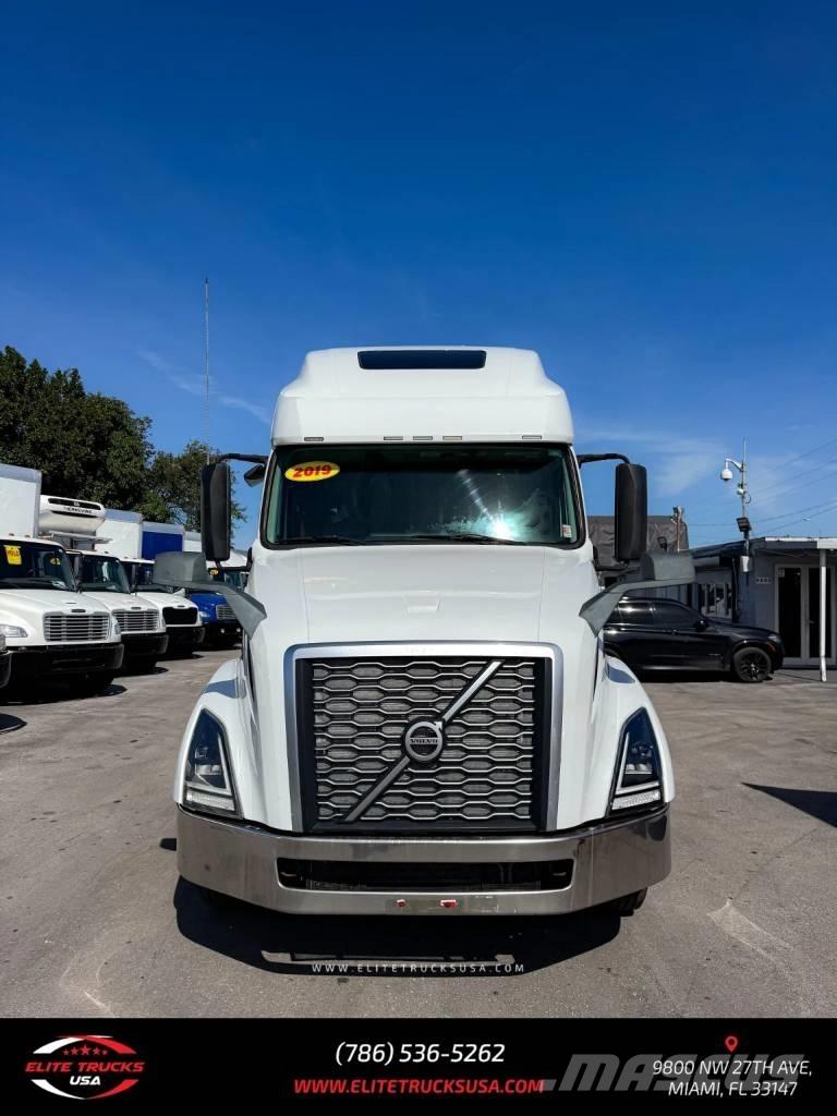 Volvo Commercial VNL Naudoti vilkikai