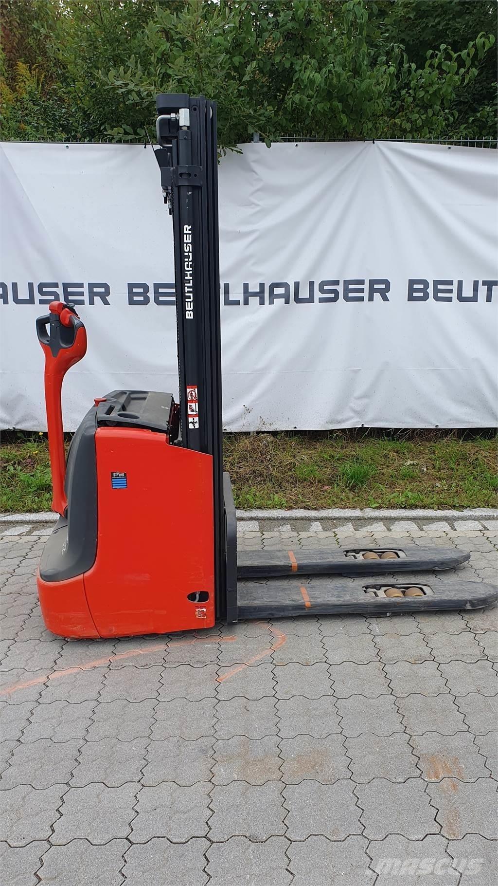 Linde L12i Rankiniai vėžimėliai