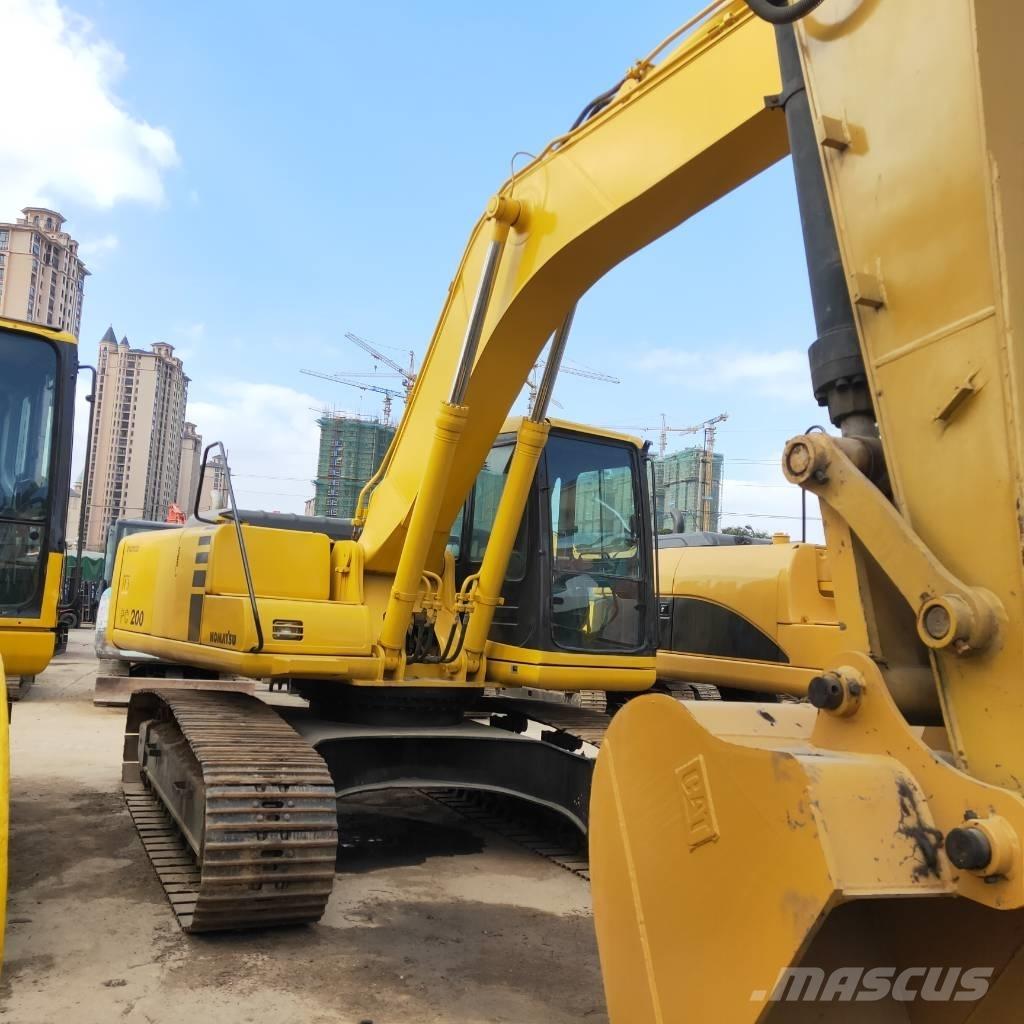 Komatsu PC200-6 Vikšriniai ekskavatoriai