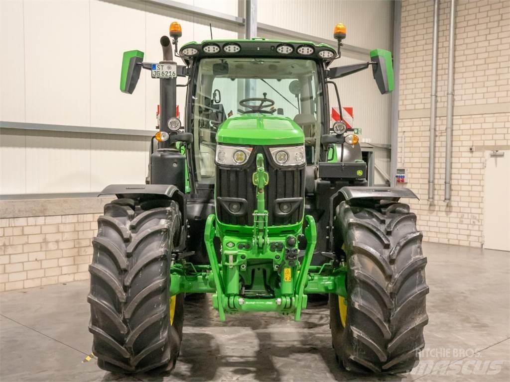 John Deere 6R215 Traktoriai