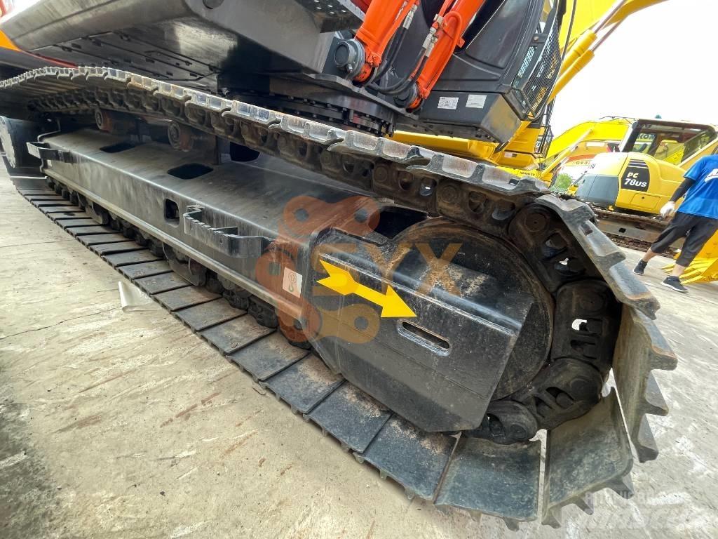 Hitachi ZX 240 Vikšriniai ekskavatoriai