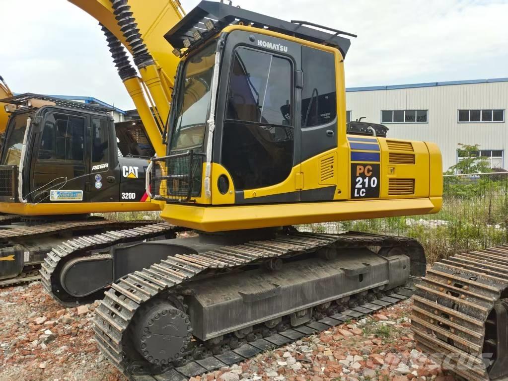 Komatsu PC 210 Vikšriniai ekskavatoriai