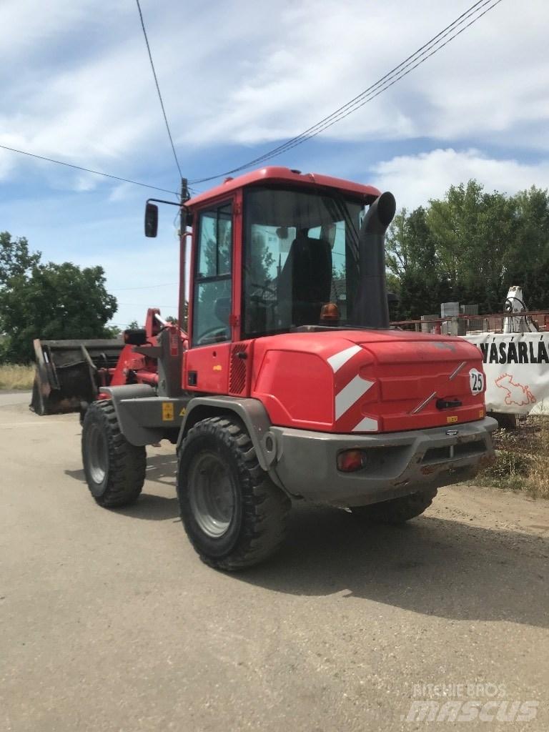 Volvo L 30 G Naudoti ratiniai krautuvai