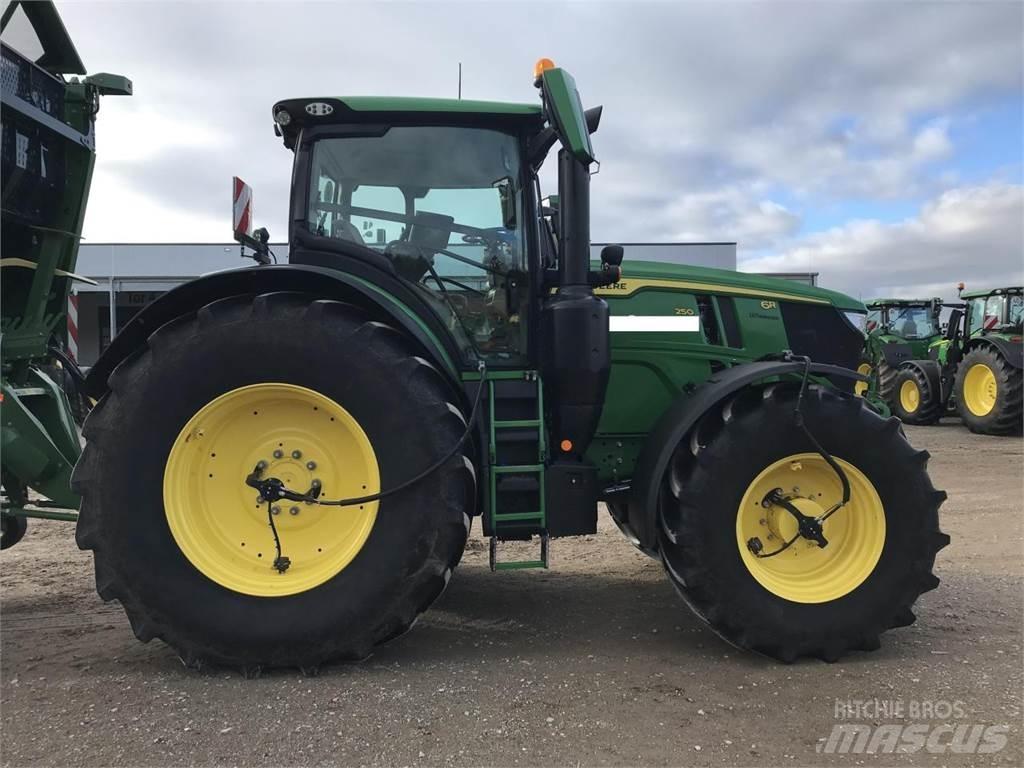 John Deere 6R 250 Traktoriai
